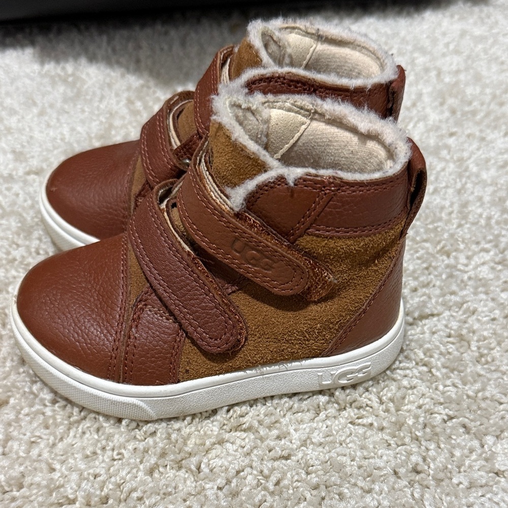 UGG Brown Toddler Sneaker Bootie with Velcro Straps size 6